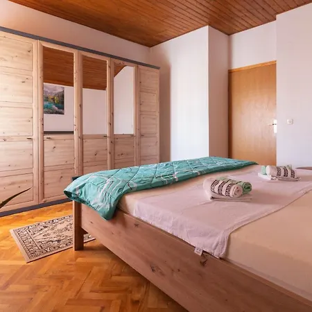 Aria 150 Meters From The - By Ta Leut Agency Apartment *